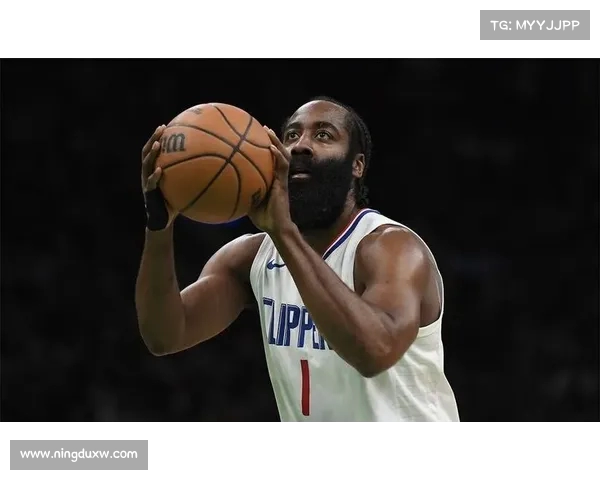 NBA三分球大师风采:探索联盟历史上最顶尖的三分投手及其影响力 NBA三分球大师风采:探索联盟历史上最顶尖的三分投手及其影响力