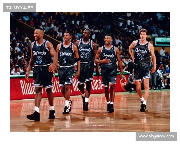 以NBA经验老将为核心打造球队新策略 聚焦经验与年轻球员融合的成功路径 以NBA经验老将为核心打造球队新策略 聚焦经验与年轻球员融合的成功路径